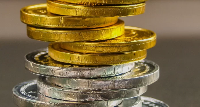 Tocar com artista conhecido paga mal para o músico?